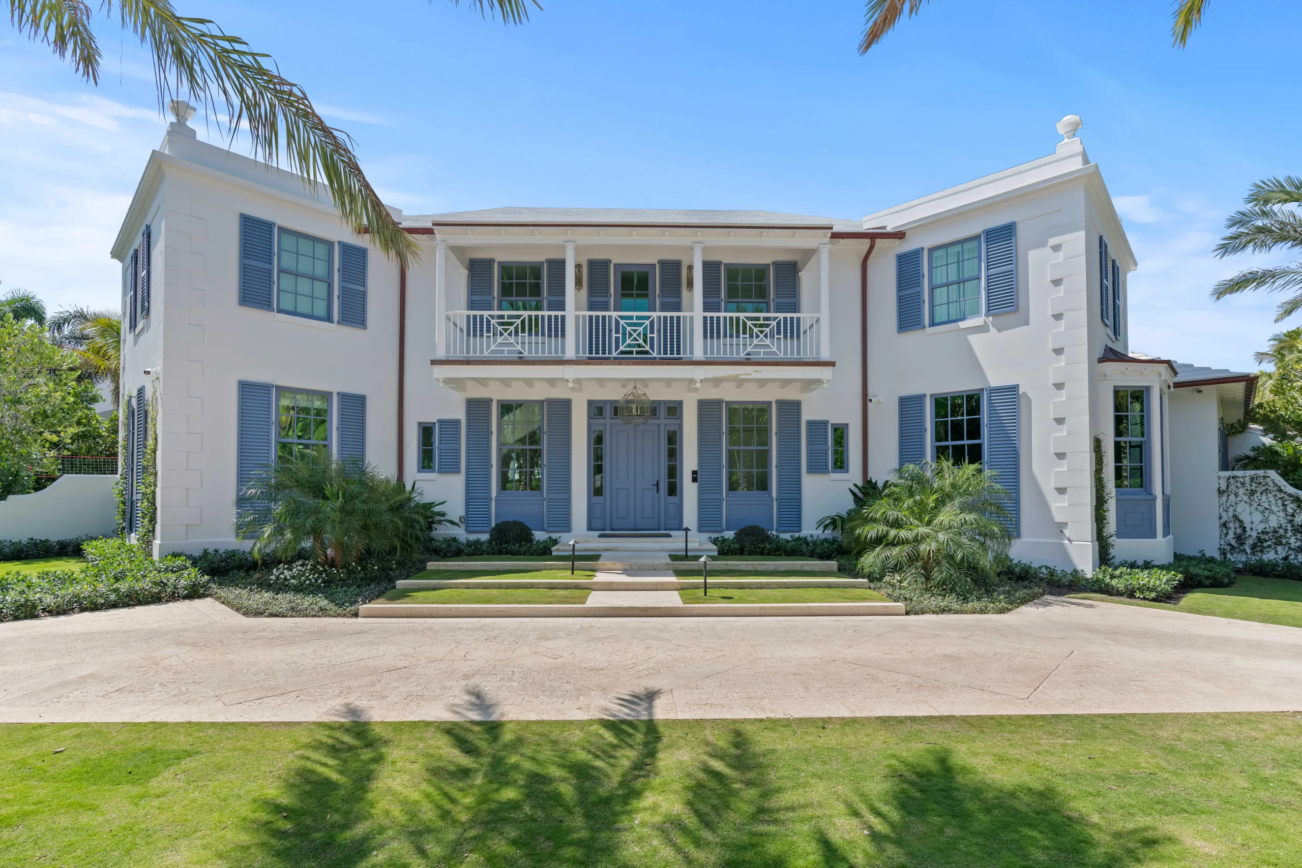 Luxury custom home with pool built by Lana Construction